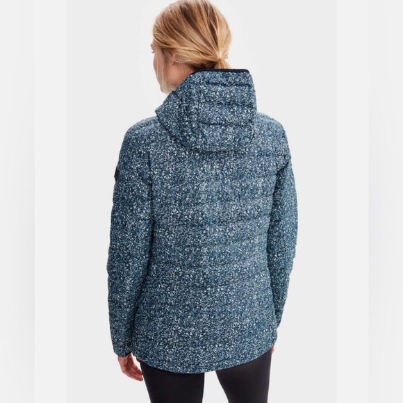 Lole Emeline AOP Packable Duck Down Jacket in Dailily Granit Blue Speckled. - Picture 3 of 14